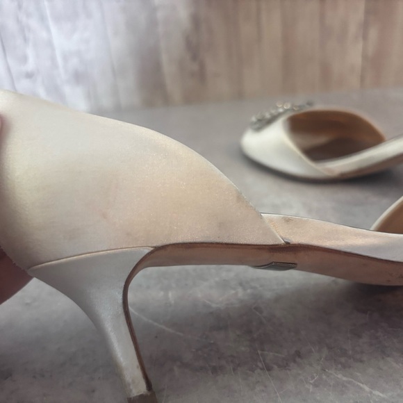 Badgley Mischka Ivory Satin Salsa Heels - Picture 7 of 9